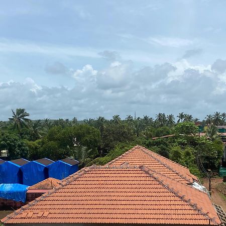 Last Minute Trip Hostel Morjim Bagian luar foto