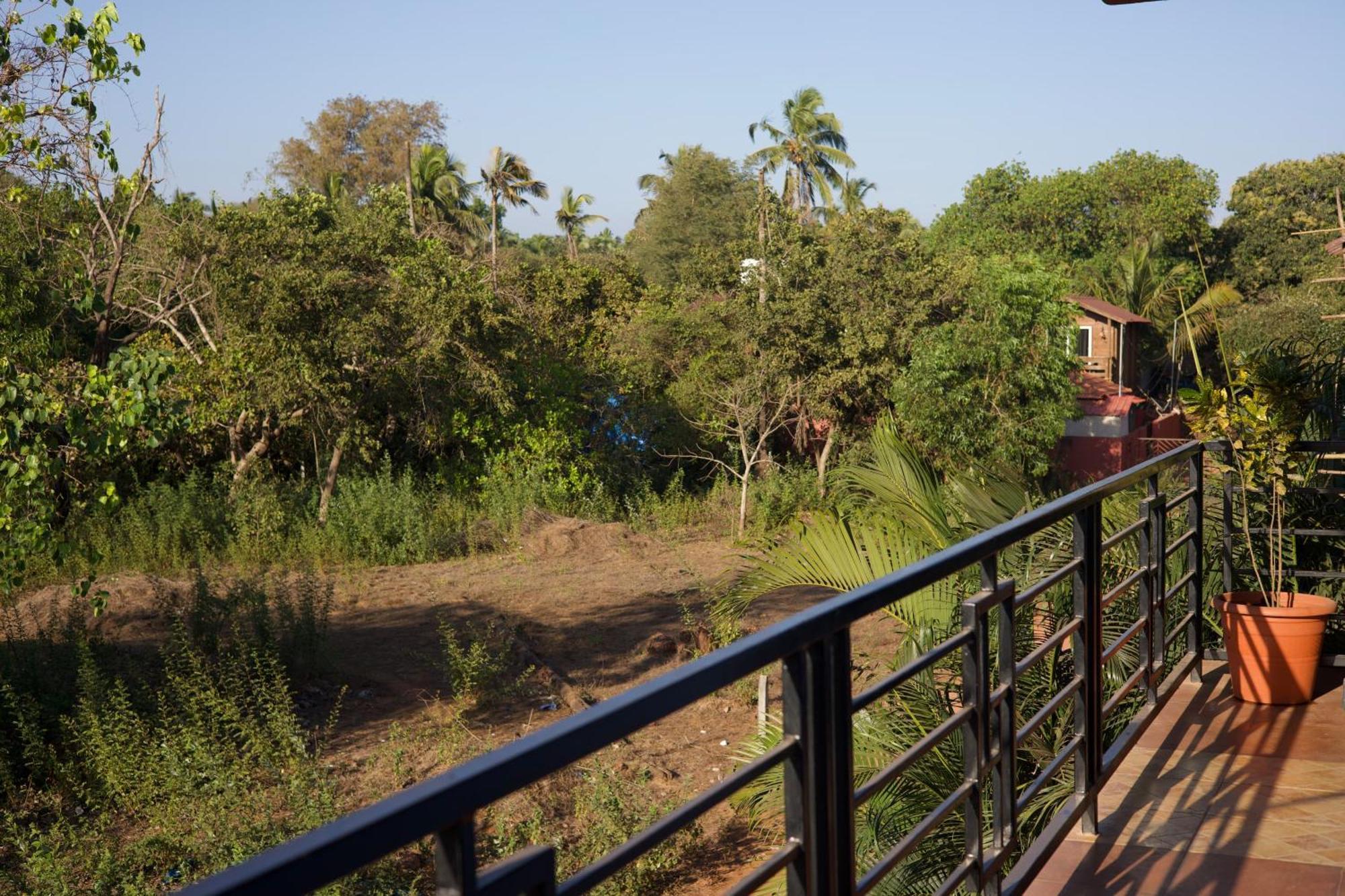 Last Minute Trip Hostel Morjim Bagian luar foto