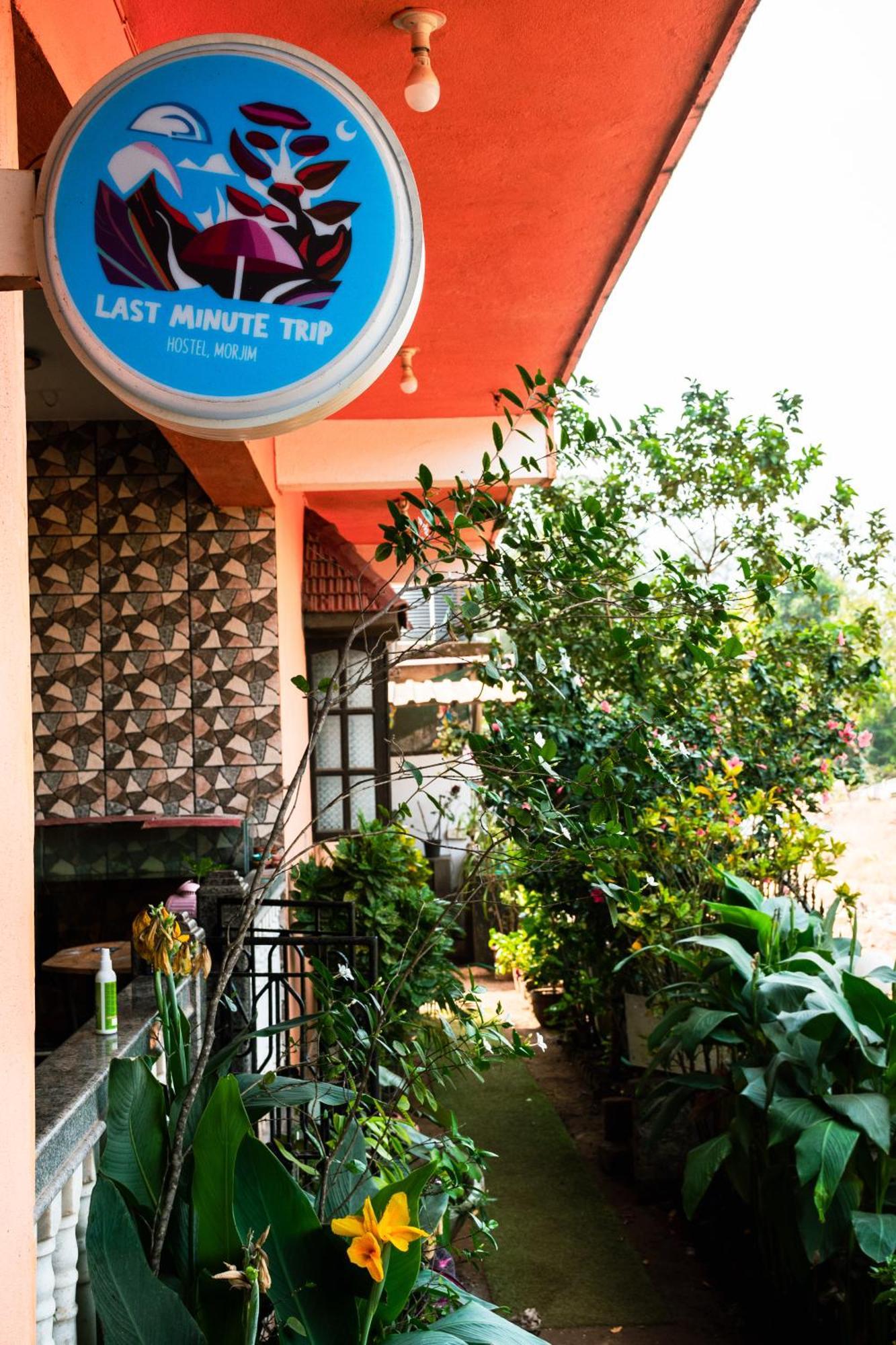 Last Minute Trip Hostel Morjim Bagian luar foto